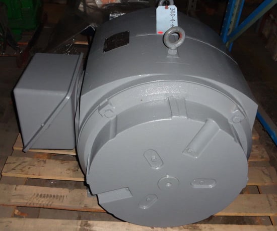 300 HP 1780 RPM Marathon, Frame 447TS, warranty, 460 Volts, new - Image 2