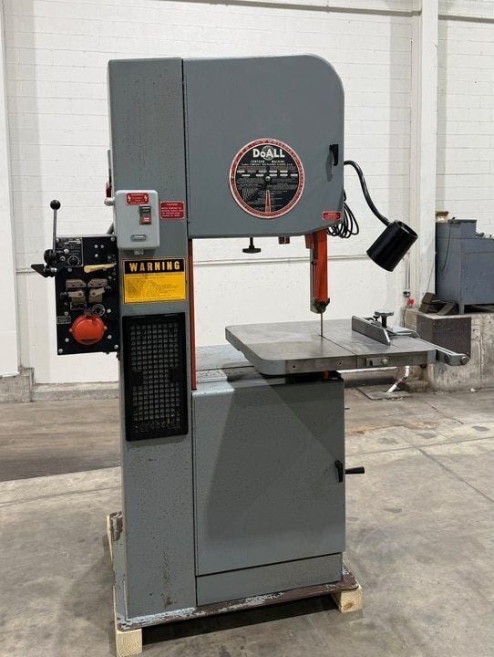 20" x 13" DoAll #2013-V, 26" x26" tilt table, 55-5200 FPM, 2 HP, 154" L x 1" W blade, welder - Image 1