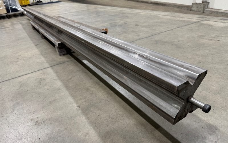 168" L, Accurpress, 4-way die, 1", 2", 3.5", 4.5" V openings - Image 4