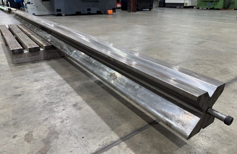 168" L, Accurpress, 4-way die, 1", 2", 3.5", 4.5" V openings - Image 5
