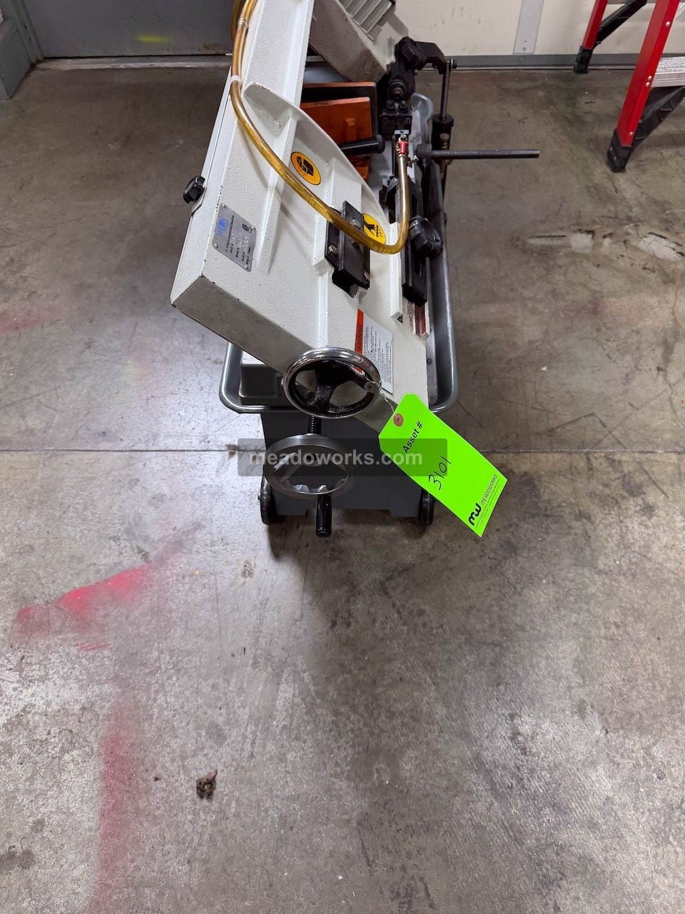 7" x 12" Wilton #3410, Horizontal/Vertical Band Saw, coolant system w/pump, swivel vise, wheeled base - Image 4