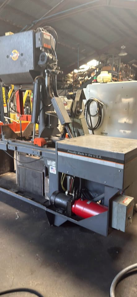 18" x 22" HEM #V100-LM3, Vertical Tilt-Frame Band Saw, 18" x 15" @ 45&deg; miter, 15' x 1.25" x .042" blade - Image 5