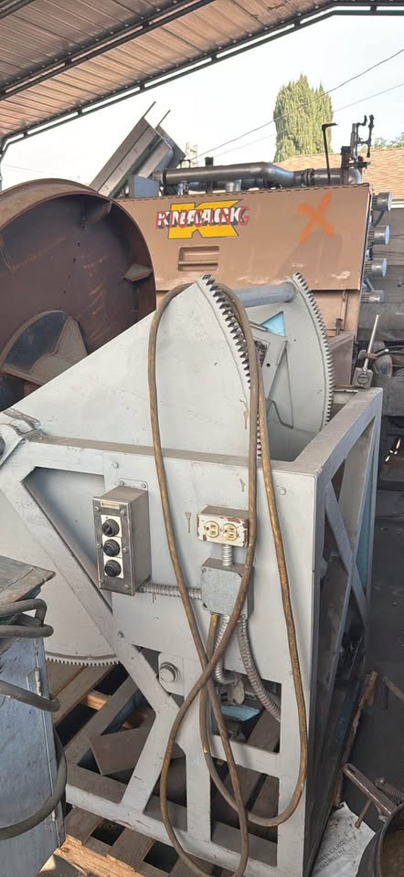Tilt & Rotate Welding Positioner, 48" diameter faceplate, variable speed rotation, powered geared tilt, Blue - Image 2