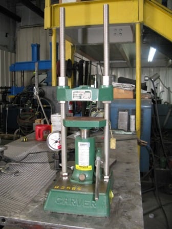12 Ton, Carver #C, 6.75" x6.25", 5.1" stroke, 0-17.5" adj.daylight, hand pump, like new, #2585 - Image 1