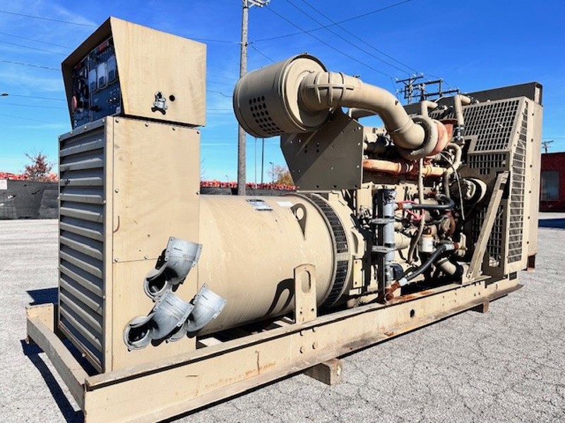 400 KW Cummins #KTA19GS2, diesel generator set, 600 HP, 480 Volts, 3 phase, 60 Hz., skid mounted, radiator - Image 2