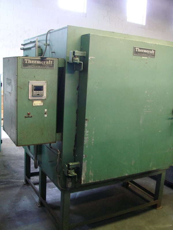36" width x 44" H x 36" L Thermcraft, fiber lined, 1000°F, draw batch, recirculating - Image 2