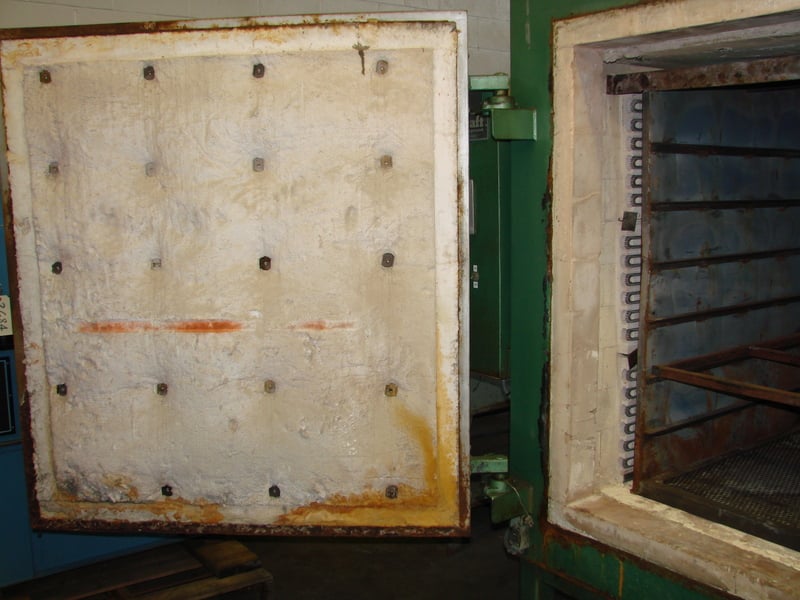 36" width x 44" H x 36" L Thermcraft, fiber lined, 1000°F, draw batch, recirculating - Image 5
