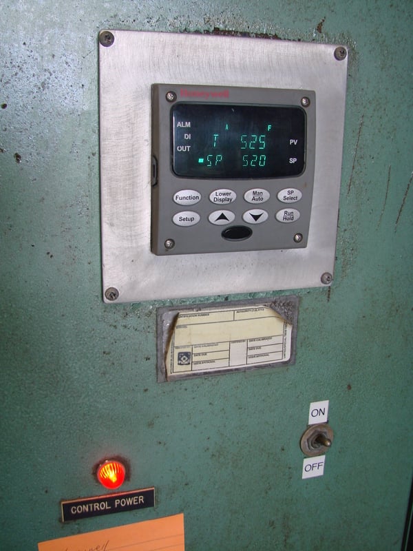 36" width x 44" H x 36" L Thermcraft, fiber lined, 1000°F, draw batch, recirculating - Image 7