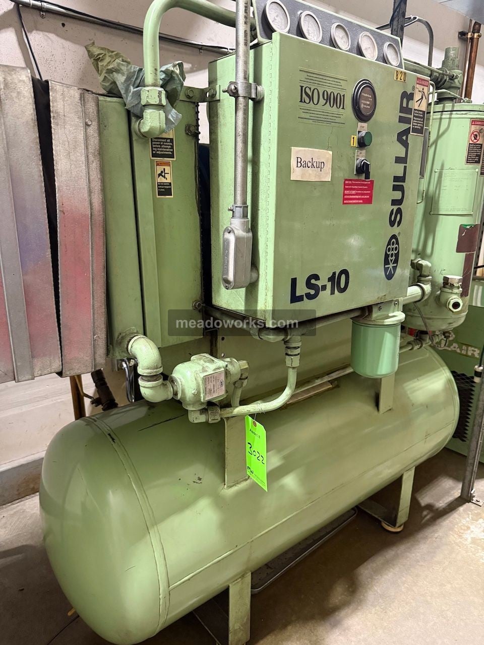 Sullair #LS-10, Rotary Screw Air Compressor, tank mounted, 10 HP - Image 1