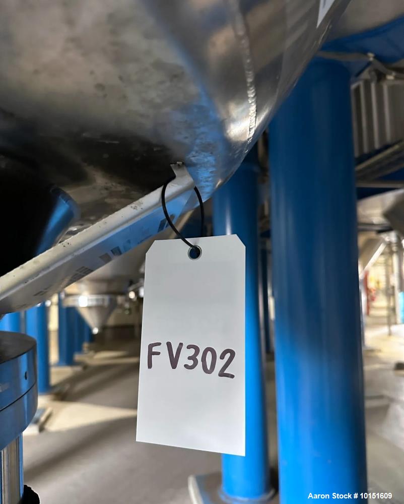 9,300 gallon Ziemann Bauer, 300 BBL Fermenter, 304 Stainless Steel, 10' 2" diameter x 30' H, cone bottom - Image 6