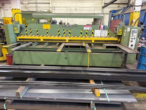 1/4" x 12' Betenbender #12-1/4, hydraulic power shear, 13 SPM, 21 hold downs, 35" squaring arm, 15 HP - Image 1