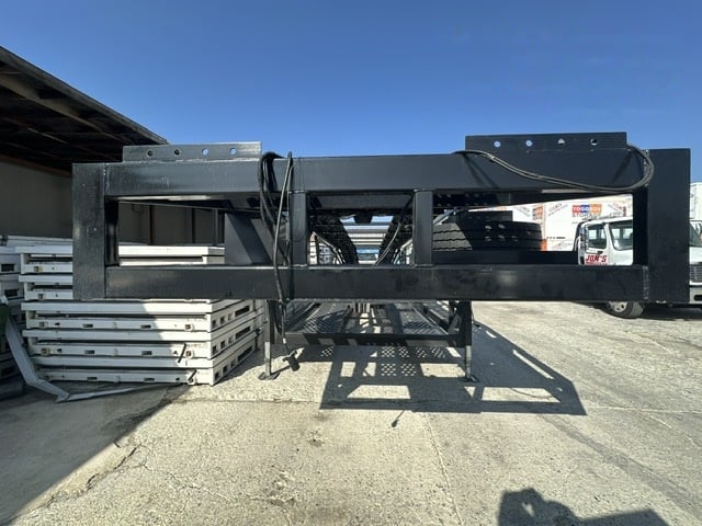 Infinity #GN600, 6-car automatic transport trailer, 50' overall, 48' top / 42' bottom deck, 102" bed width - Image 3