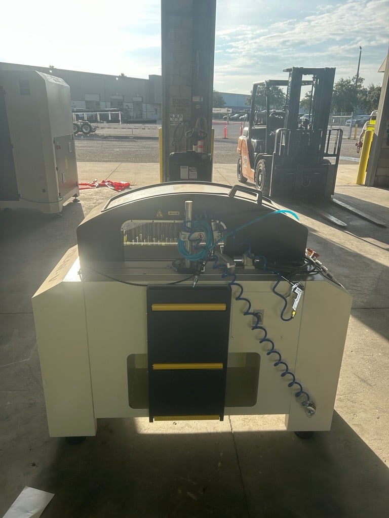 Oz Machine #APEX-I-A, hydraulic aluminum corner crimper, w/ POLAR V automatic end milling machine, PLC - Image 8