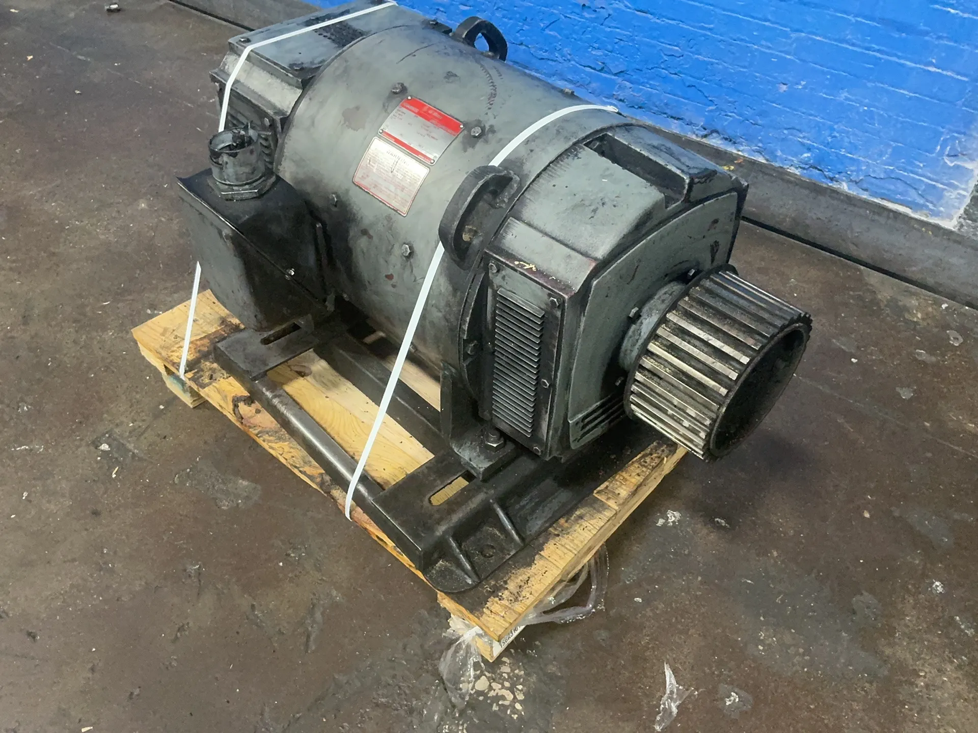 100 HP 1750/2000 RPM General Electric #5CD194SA005A007, DC Motor, Type CD368AT, 500 VDC - Image 2