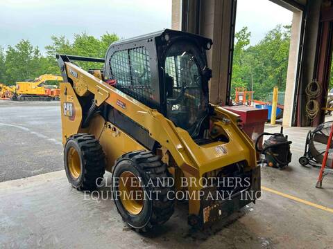 Cat 272D, Skid Steer Loader, 615 hours, S/N: TY300472, 2024 - Image 2