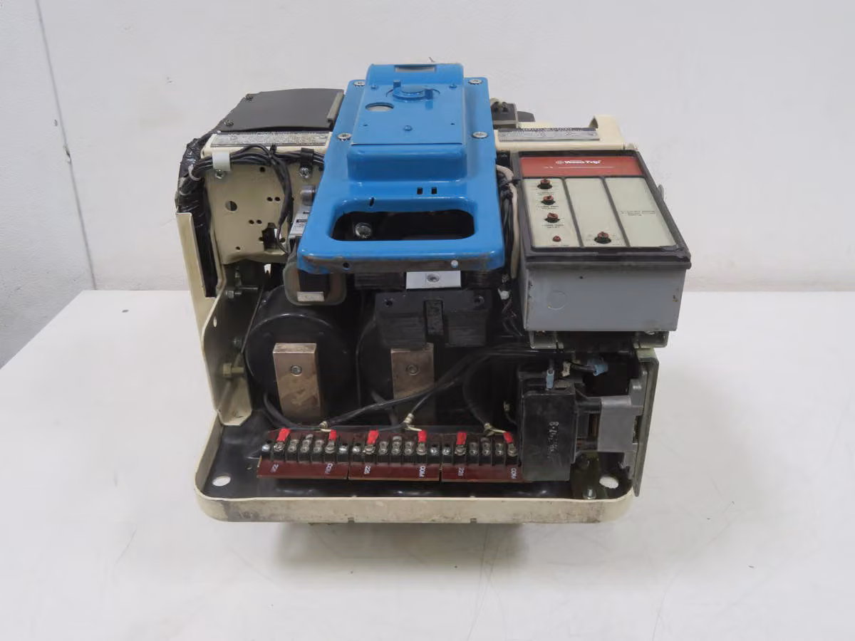 600 Amps, GE #AK-2A-25-1, Air Circuit Breaker - Image 4