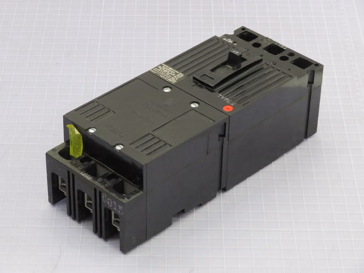 15 Amp, GE #TB13015BWE05, Circuit Breaker - Image 2