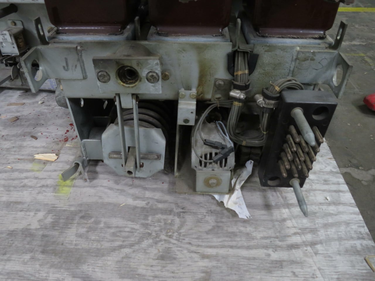 7 Amp, Westinghouse #25Y8123B, Air Circuit Breaker, 250 VAC Op Voltage, 7 A Current - Image 7
