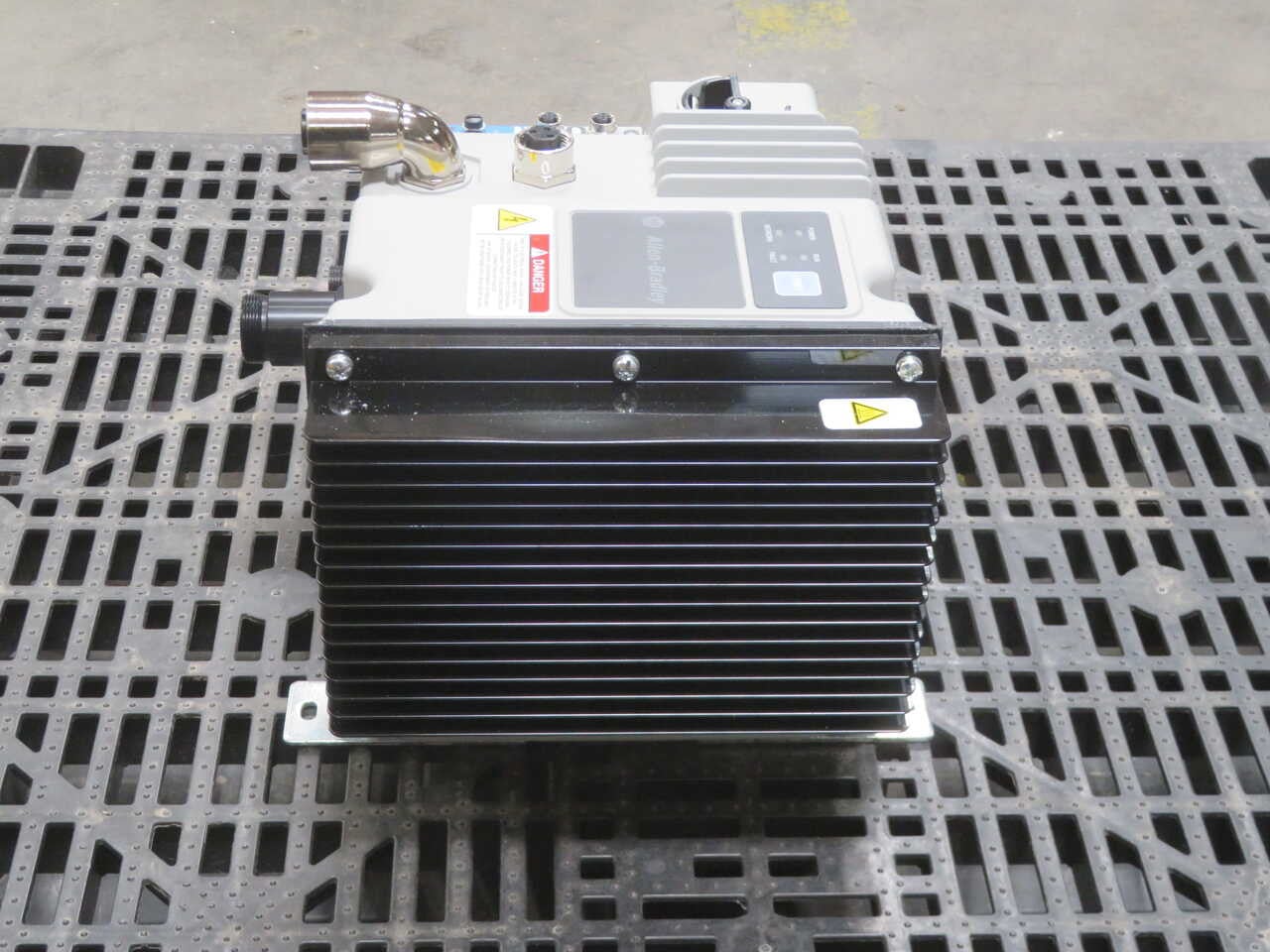 1 HP Allen-Bradley #2 84e-fvd2p3z-10-rrg, Variable Frequency Drive - Image 4
