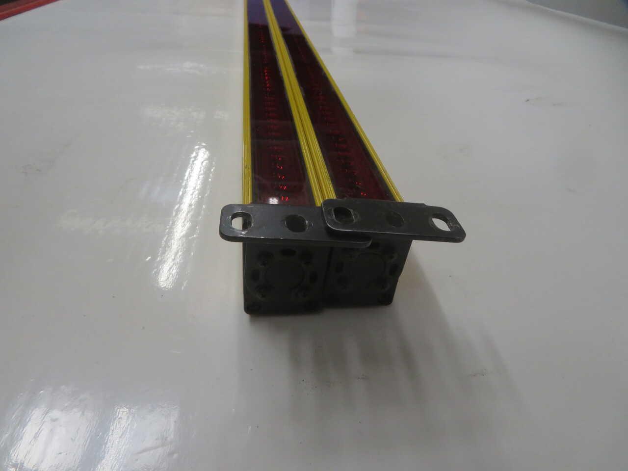 STI #MS46-20-1215-Q1-X, Light Curtain Transmitter Receiver Pair - Image 4