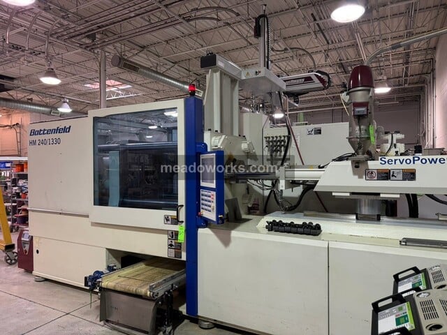 263 Ton, Battenfeld #HM-240/1330, Hydraulic Injection Molder, 24.8" x 22.4" tie bar spacing, 42.3" daylight - Image 7