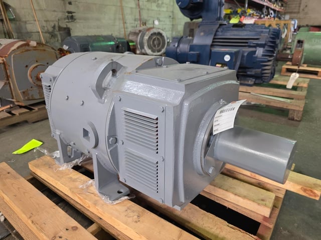 40 HP 1200 RPM General Electric, Frame 366ATY, Drip-Proof Ball Bearing, 500 VA, 240/120 VF, New Surplus - Image 2