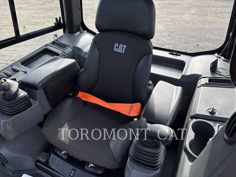 Caterpillar D2-12LGP, 328 hours, S/N: XKR04683, 2025 - Image 7