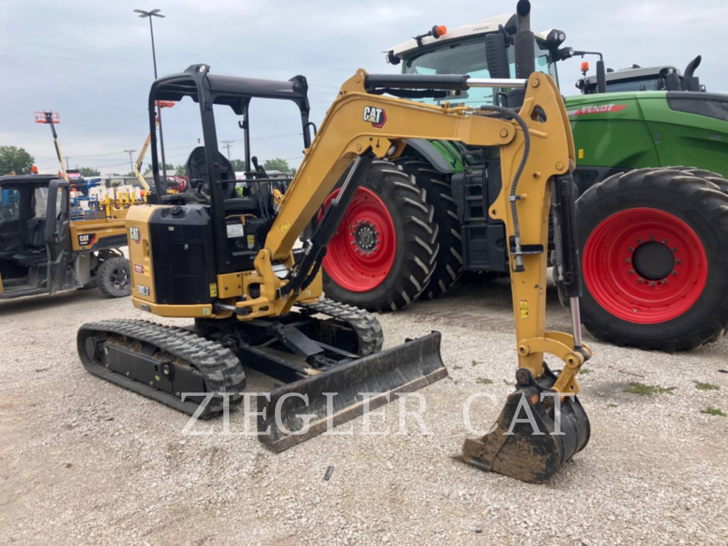 Caterpillar 302.7, Excavator, 206 hours, S/N: CZ602629, 2022 - Image 2