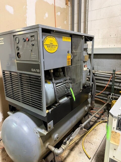 122 cfm, Atlas Copco #GA18, Tank Mounted Rotary Screw Air Compressor, 25 HP, 230/460 V., 56,477 hours - Image 3