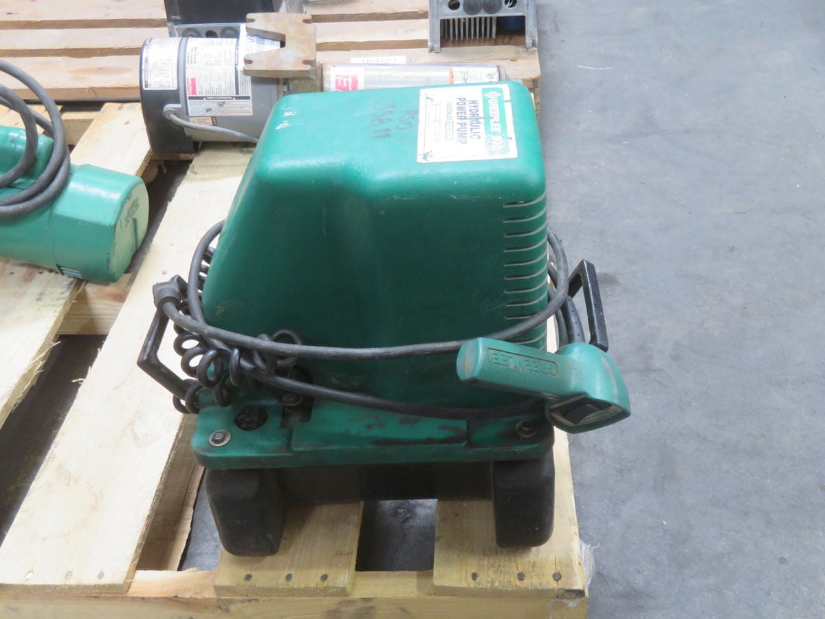 Greenlee #975, Electric Hydraulic Pump, 120V AC, 10,000 psi, pump only - Image 4
