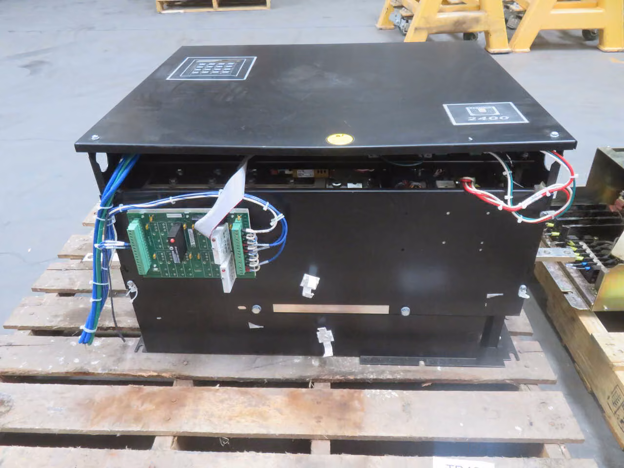 500 HP Unico #2461 E27, Inverter, 520 Volts - Image 1