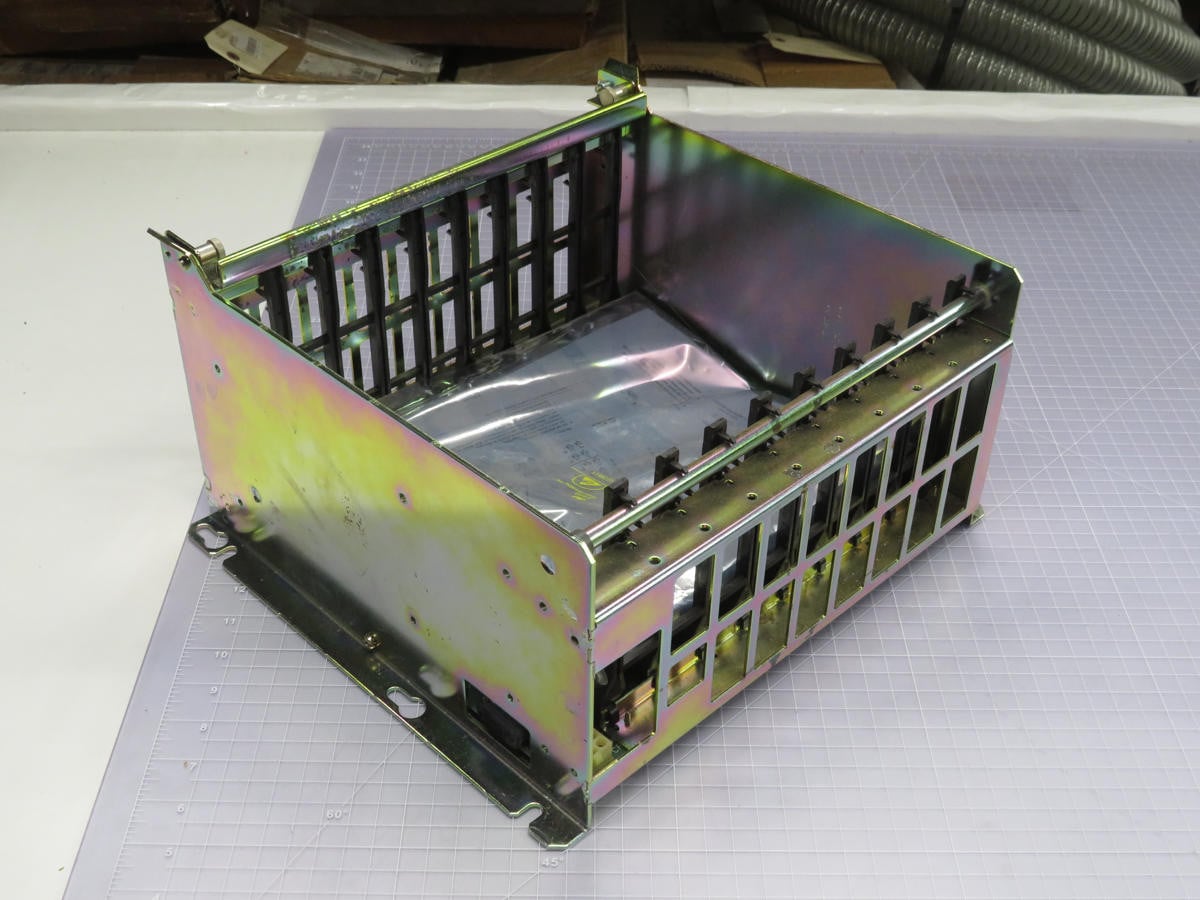 Allen-Bradley #1771-A2B, 8 Slot I/O Chassis - Image 1