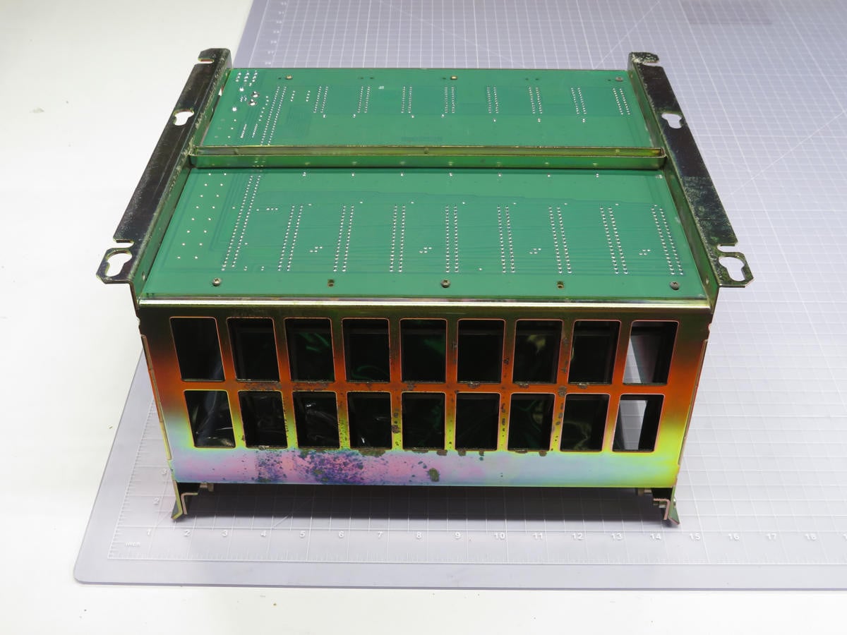 Allen-Bradley #1771-A2B, 8 Slot I/O Chassis - Image 4