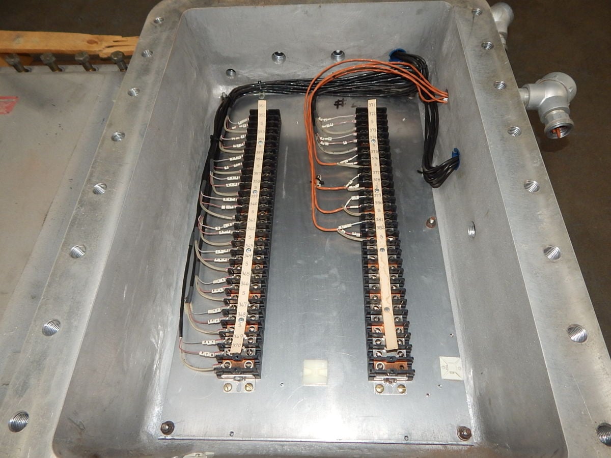 Adalet #162406, Explosion-Proof Control Enclosure, 16" H x 24" W x 6" D Int., 75 lbs., NEMA 3, 4, 7CD, 9EFG - Image 3