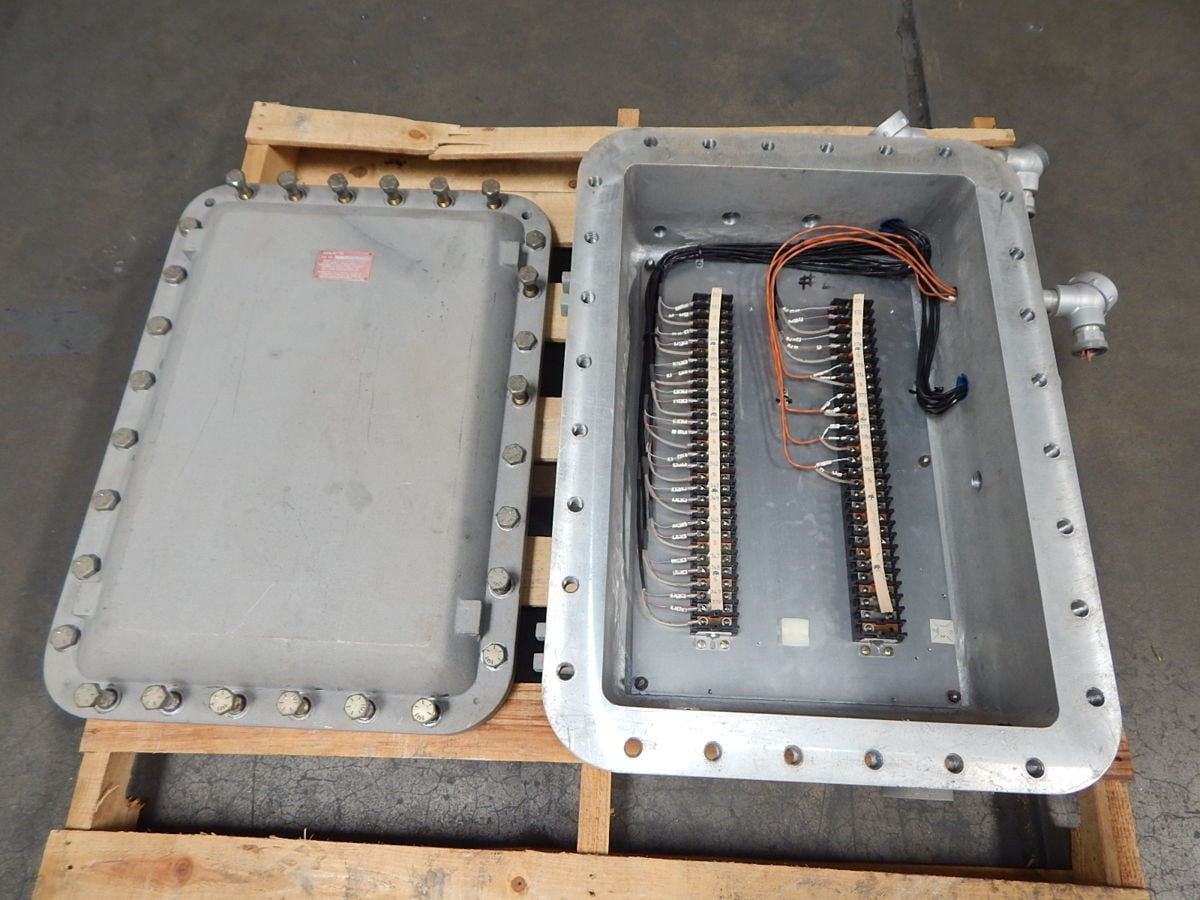 Adalet #162406, Explosion-Proof Control Enclosure, 16" H x 24" W x 6" D Int., 75 lbs., NEMA 3, 4, 7CD, 9EFG - Image 4