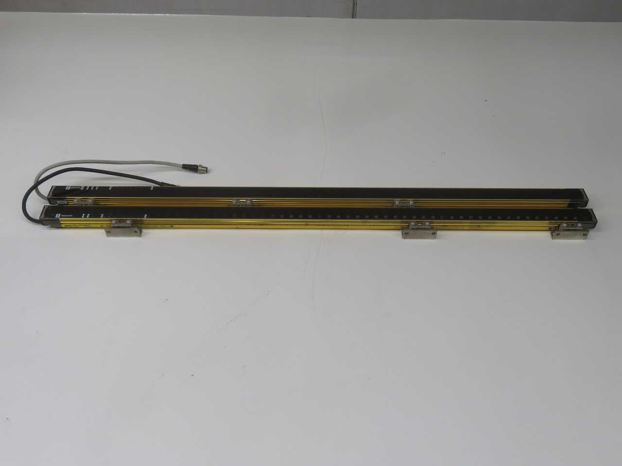 Omron #F3SJ-A0875P20-D, Safety Light Curtain Pair - Image 3