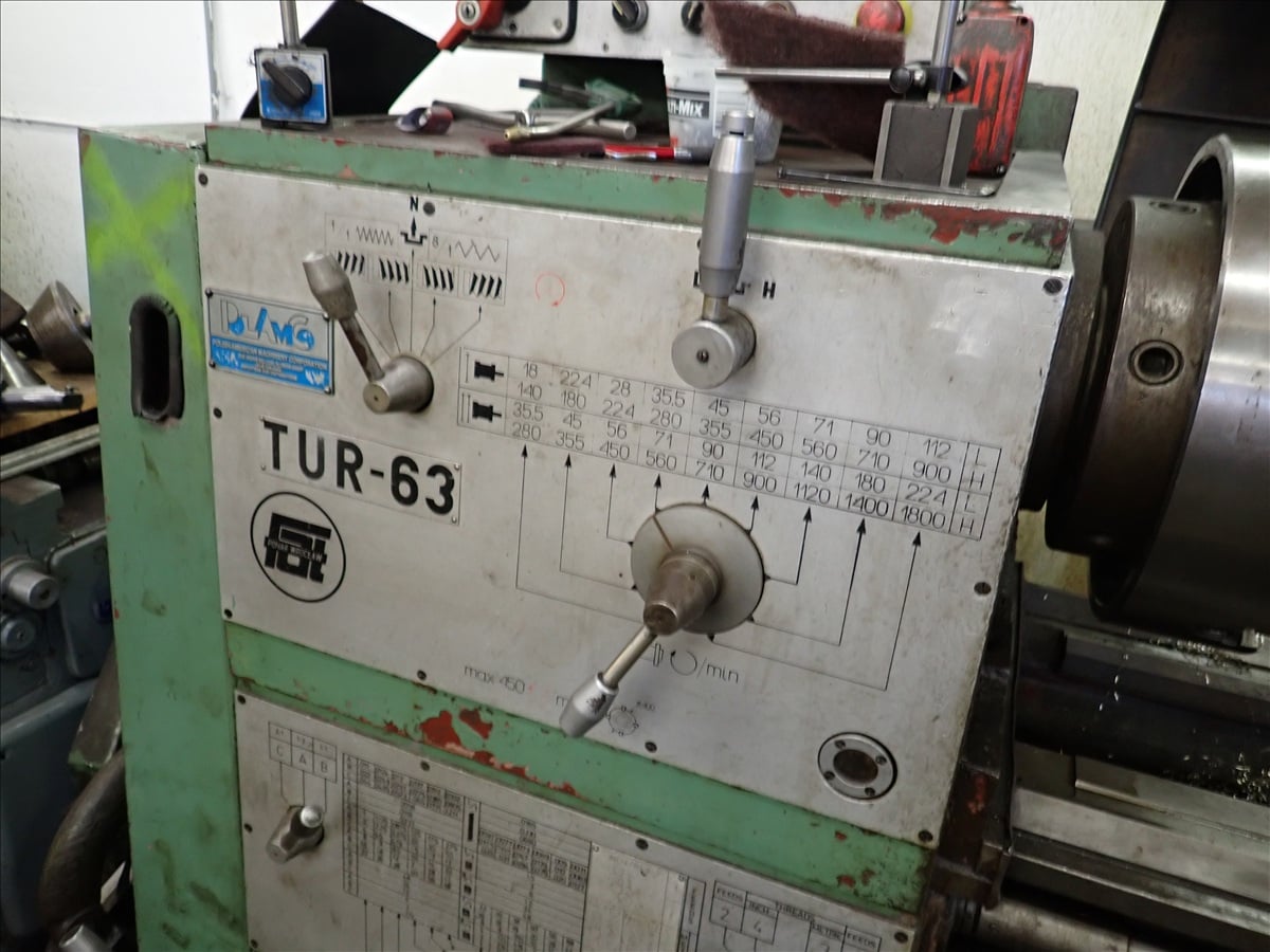 24" x 104" FAT #PONAR-WROCLAW-TUR-63, Engine Lathe, 16" 4-jaw chuck, (2) steady rests, tool post, tailstock - Image 3