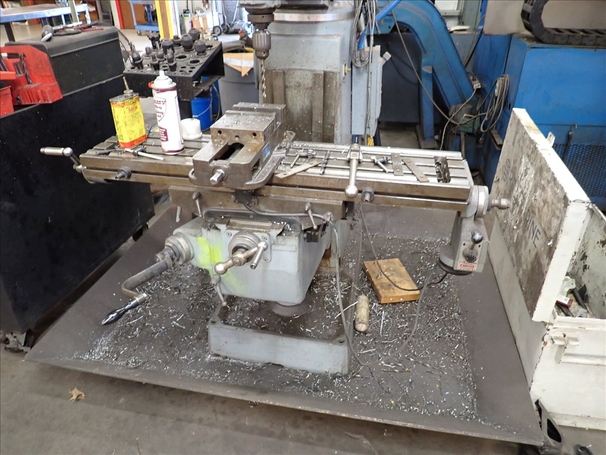 Lagun #FTV-1S, Manual Vertical Knee-Type Mill, 10" x 44" table, 3 HP, pneumatic drawbar, Huot tool holder - Image 2