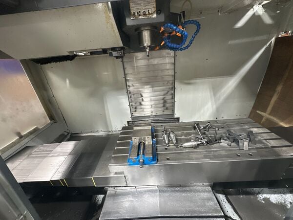 Haas #VF-4, CNC vertical machining center, 20 automatic tool changer, 50" X, 20" Y, 25" Z, 8100 RPM, #40, 30 - Image 3