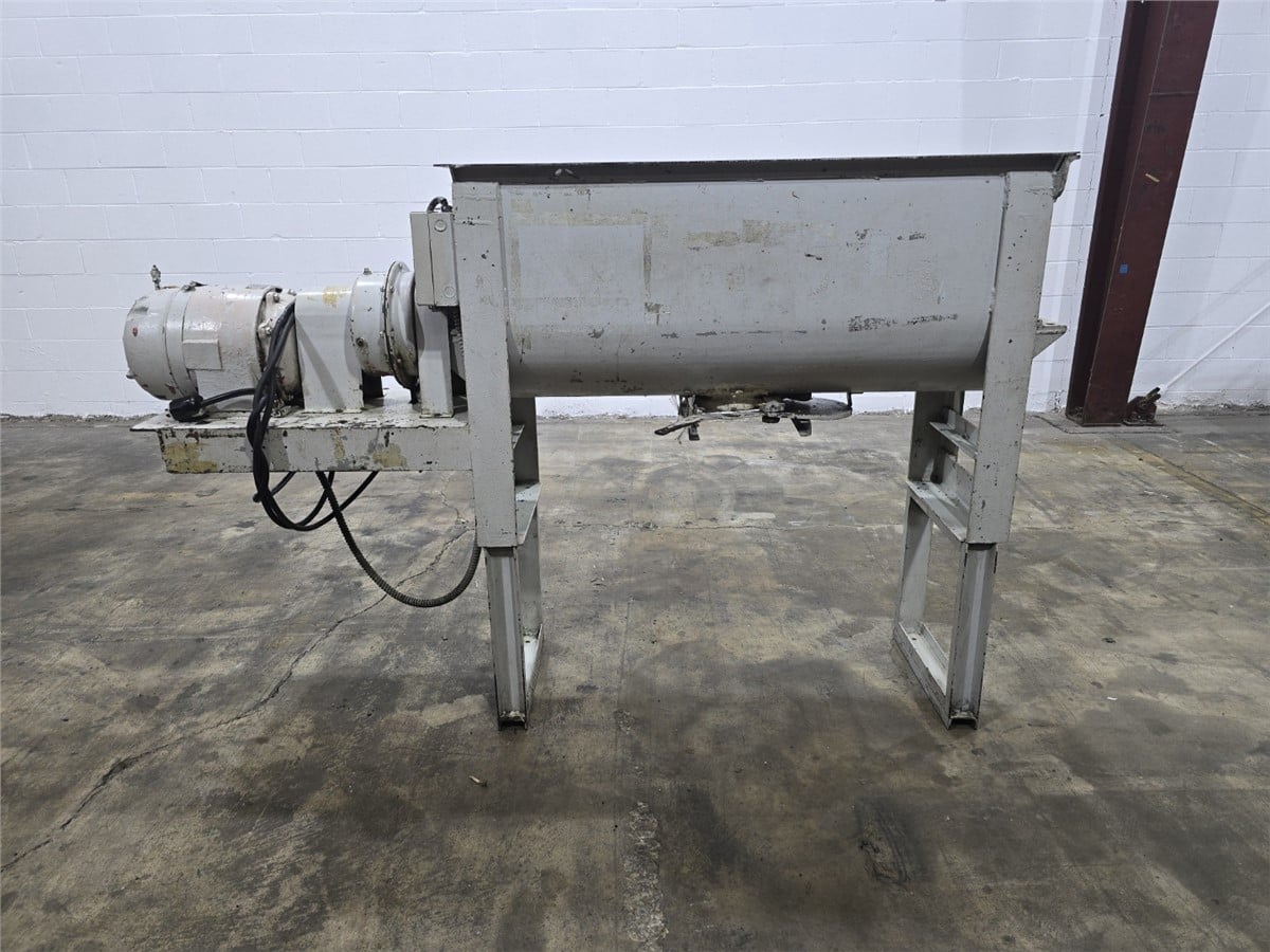 10 cu.ft. Ribbon blender, 50" x18" trough, 21" deep, double ribbon agitator, 56 RPM, 2 HP explosion proof - Image 3