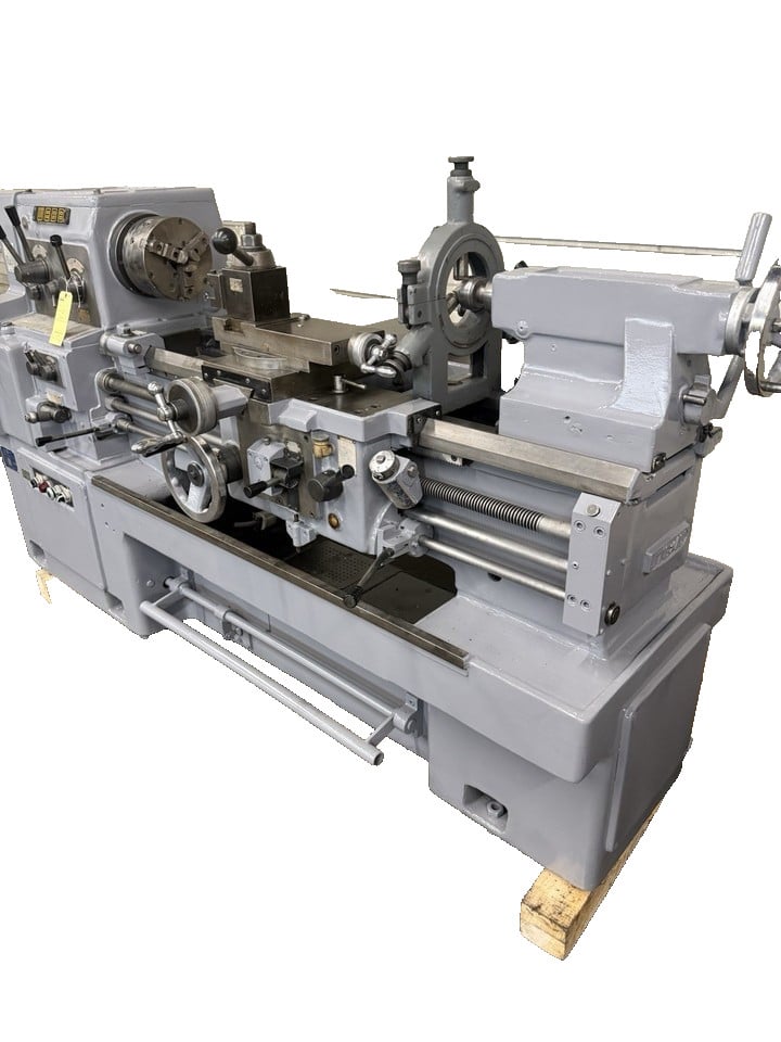 17" x 40" Whacheon Webb, Gear Head Toolroom Lathe, 18" swing over bed - Image 2