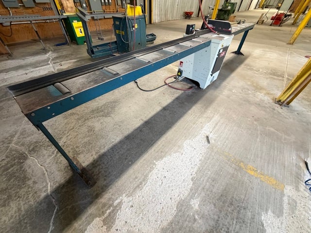 18" Cantek #PCS18R, chop saw, infeed & outfeed, 10 HP, 3600 RPM, 1" arbor, 45 SPM, 26" x 27-1/2" table, 2009 - Image 4