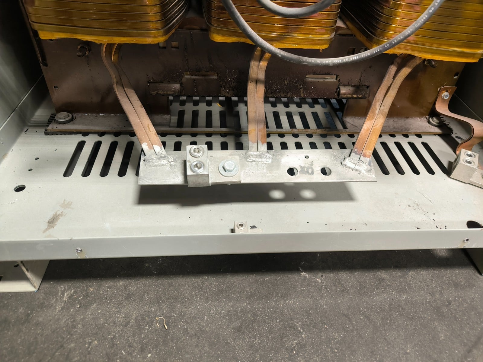 112.5 KVA 480 Primary, 208/120 Secondary, General Electric #9T23B3875, Transformer, 3 phase - Image 5