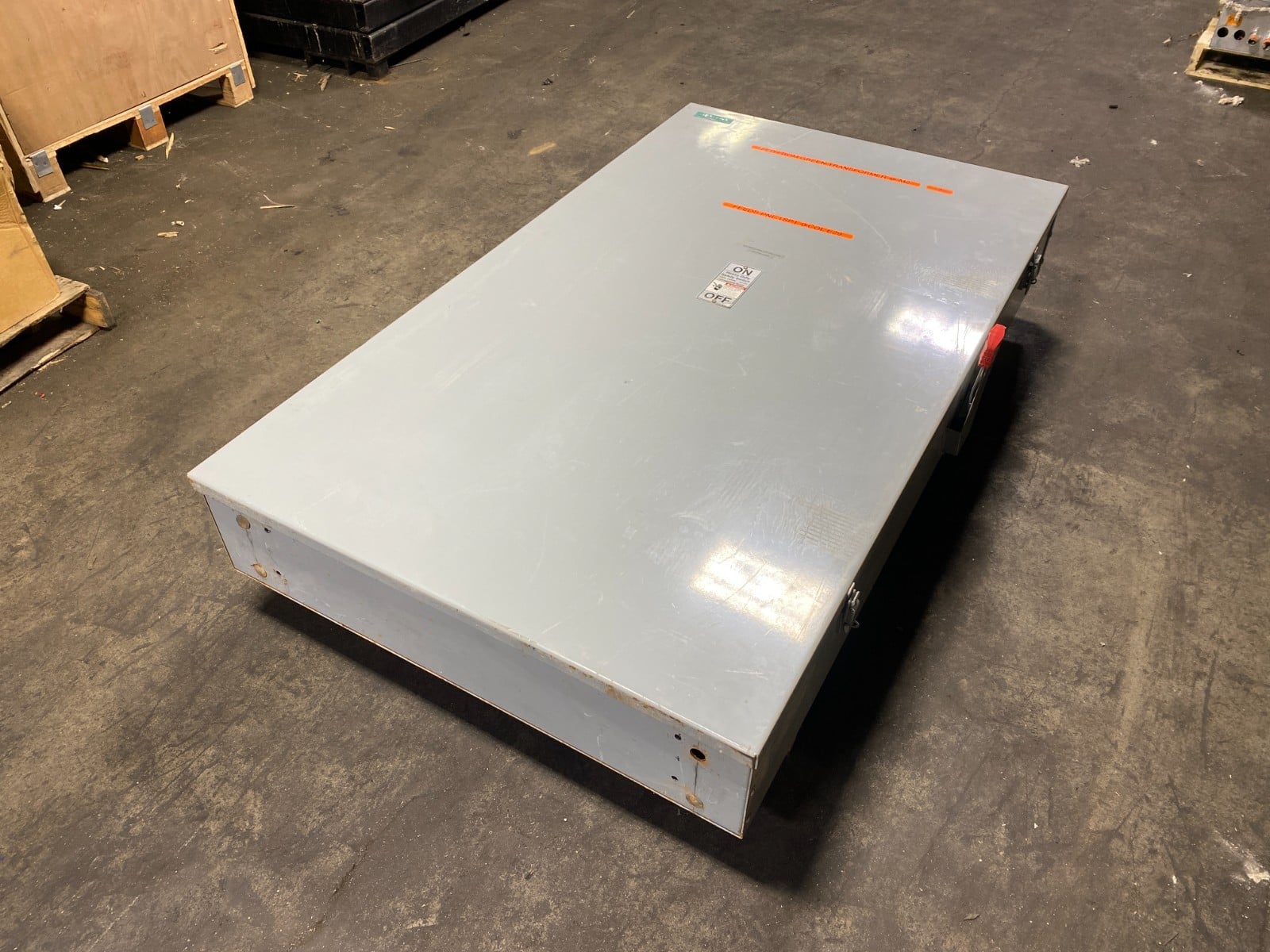 1200 Amp. Siemens #HF368N, Heavy Duty Disconnect Switch, 3P, 3 phase, 600 VAC, 250 VDC, Nema Type 1 - Image 2