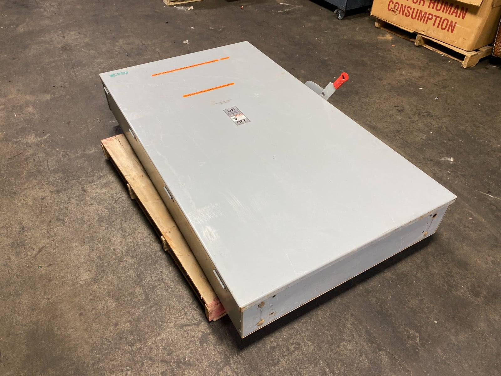 1200 Amp. Siemens #HF368N, Heavy Duty Disconnect Switch, 3P, 3 phase, 600 VAC, 250 VDC, Nema Type 1 - Image 5