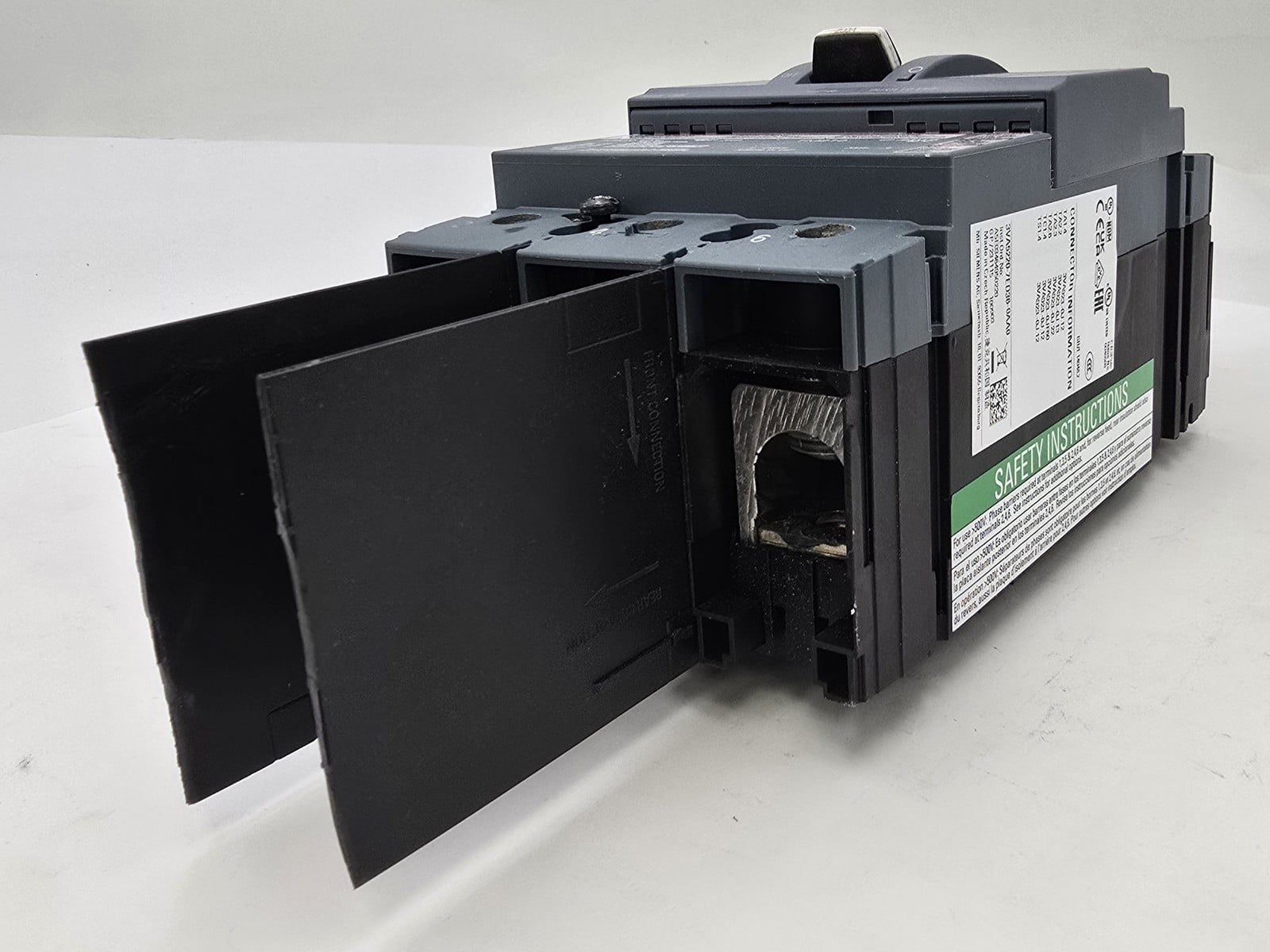 200 Amps, Siemens #3VA5220-7ED36-0AA0, Circuit Breaker, Shunt Trip, 3P, 600 Volts - Image 9