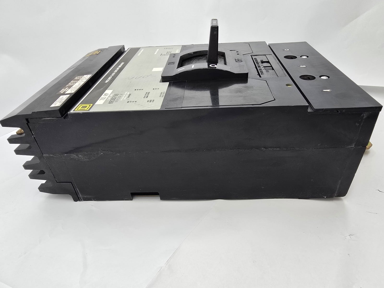 700 Amps, Square D #MA36700, I-Line Circuit Breaker, 3P, 600 Volts, 22KA, Series 2, w/ Mounting Hardware - Image 2