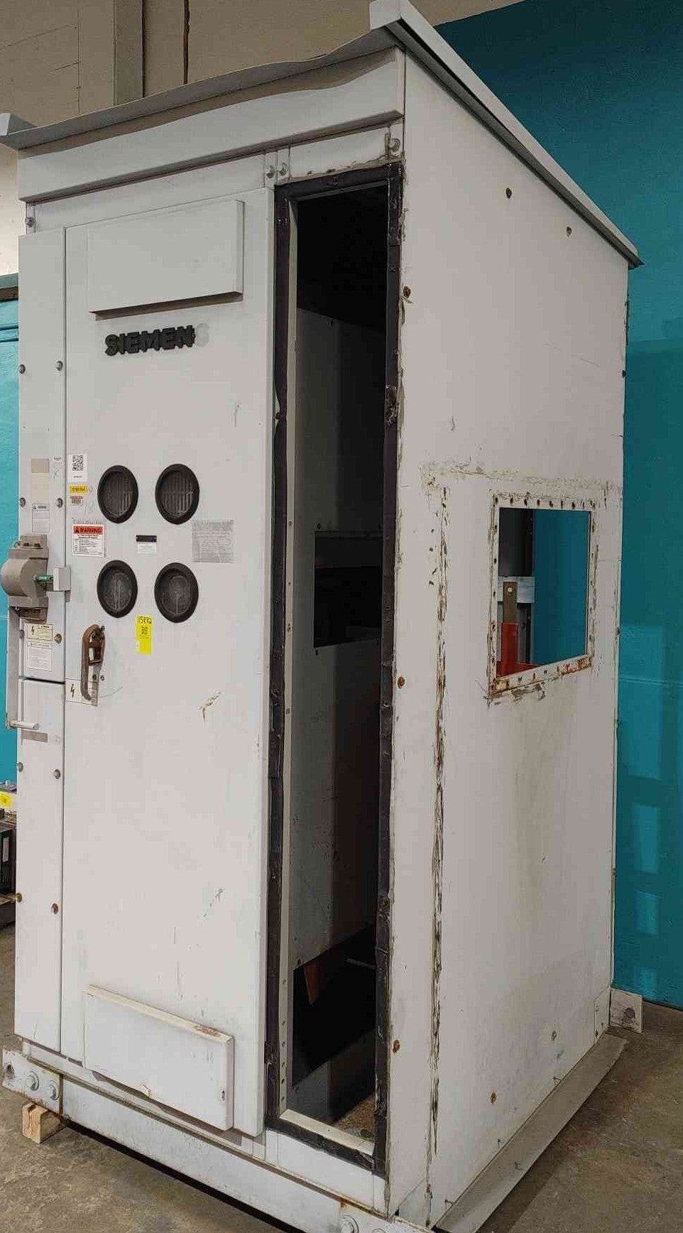 600 Amp. Siemens, interrupter switch, 15V max, AS IS - Image 4