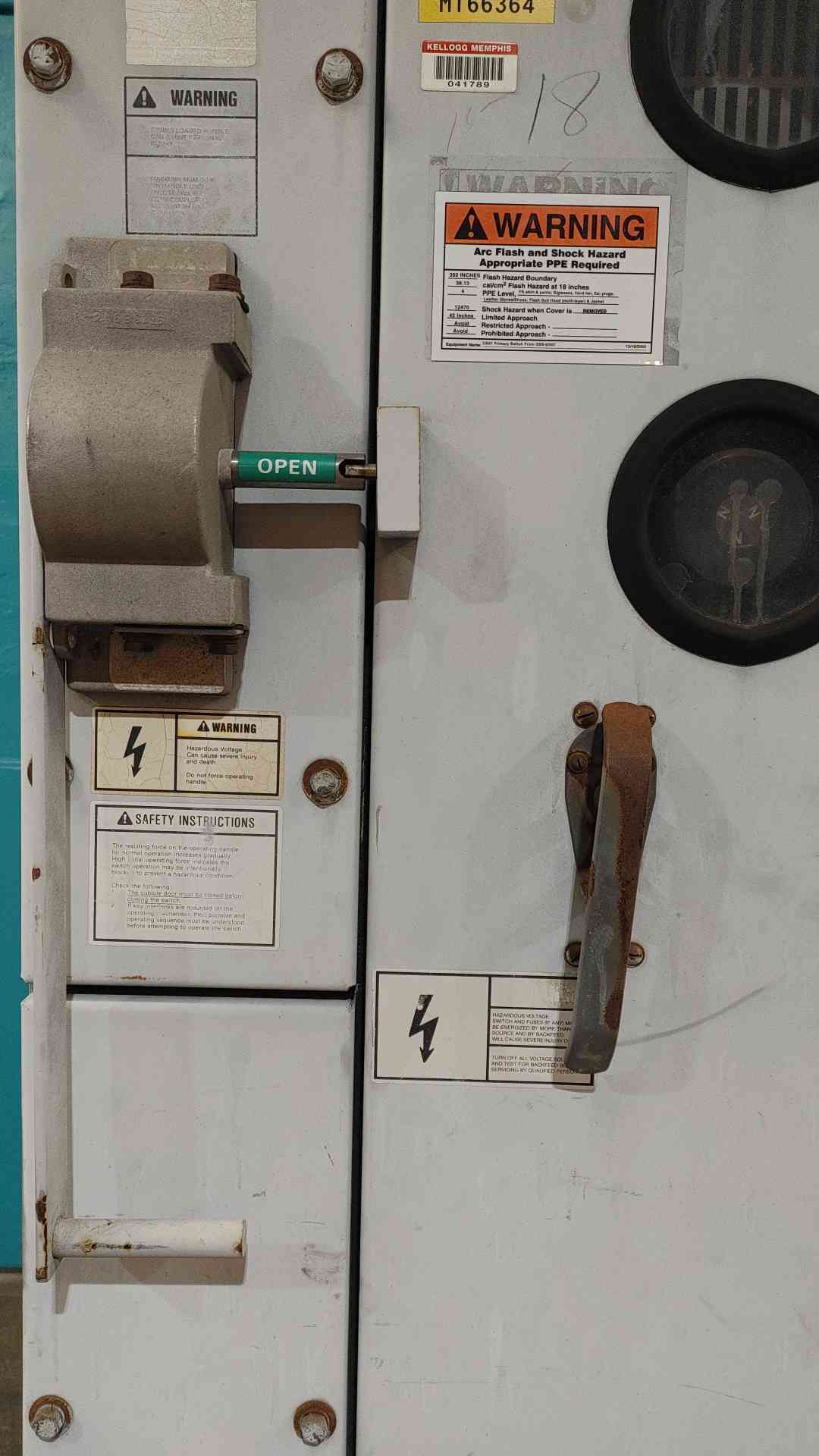 600 Amp. Siemens, interrupter switch, 15V max, AS IS - Image 5