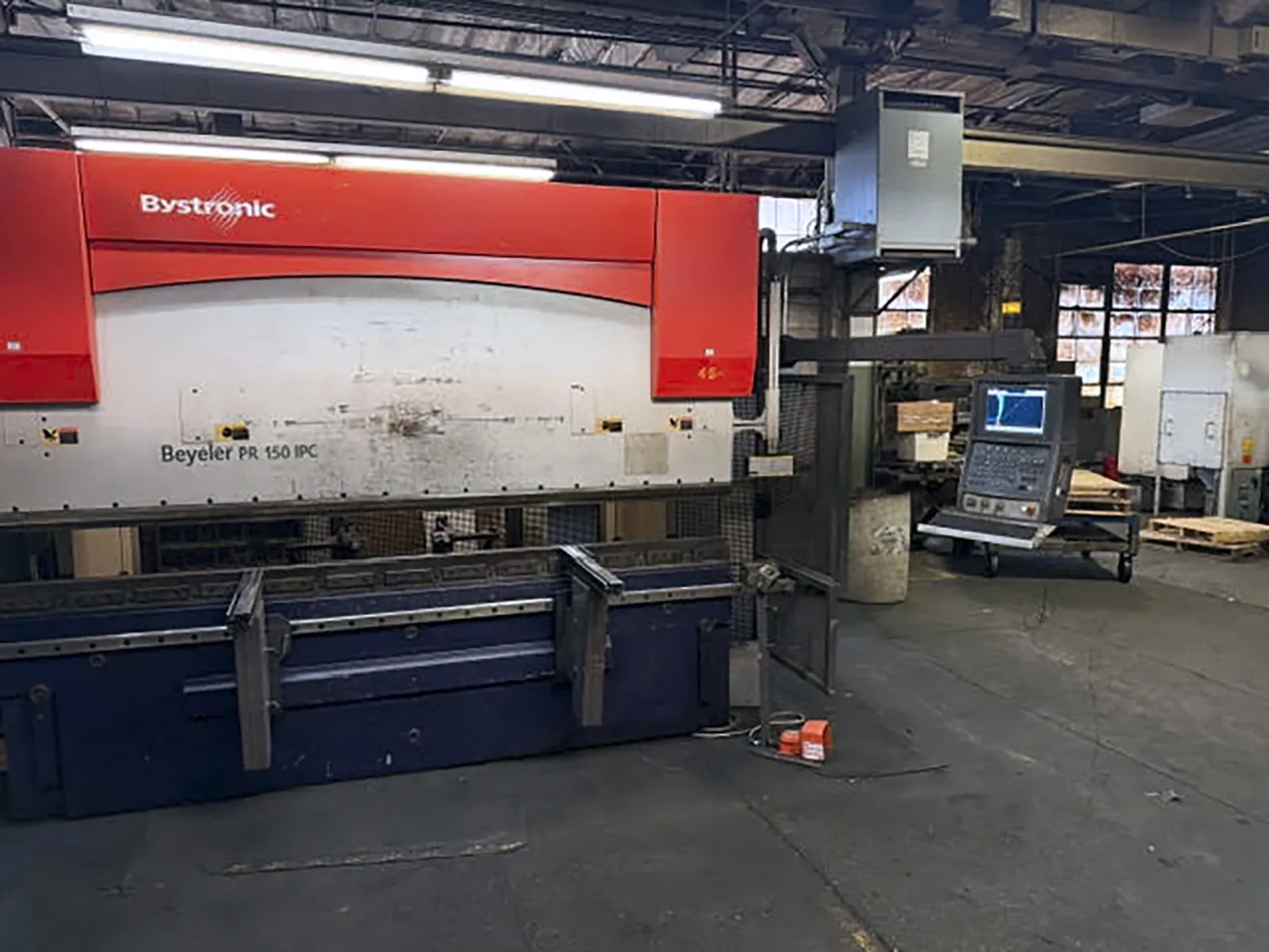 150 Ton, Bystronic #Beyeler-PR-150x3100, hydraulic press brake, 10' overall, 100" between housing, 8.64" - Image 2
